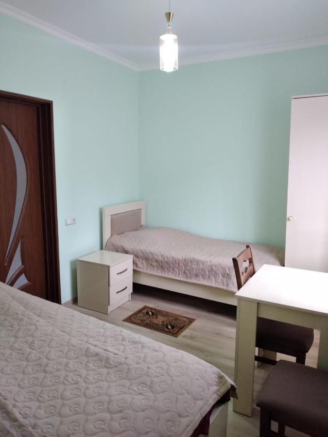 Nunu'S Guesthouse Tskaltubo Ngoại thất bức ảnh