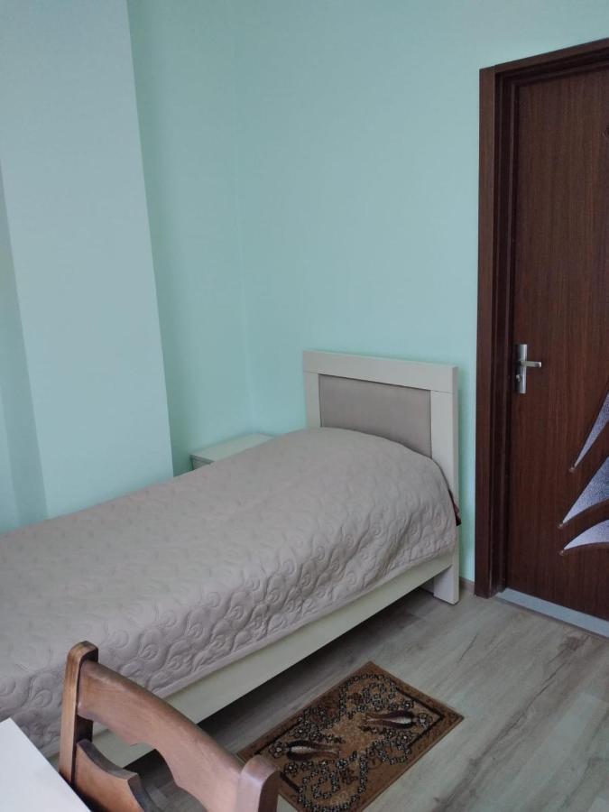 Nunu'S Guesthouse Tskaltubo Ngoại thất bức ảnh