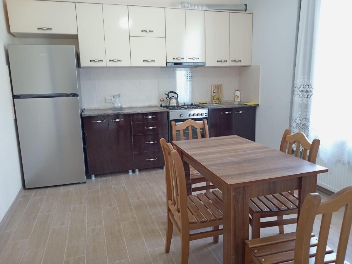 Nunu'S Guesthouse Tskaltubo Ngoại thất bức ảnh