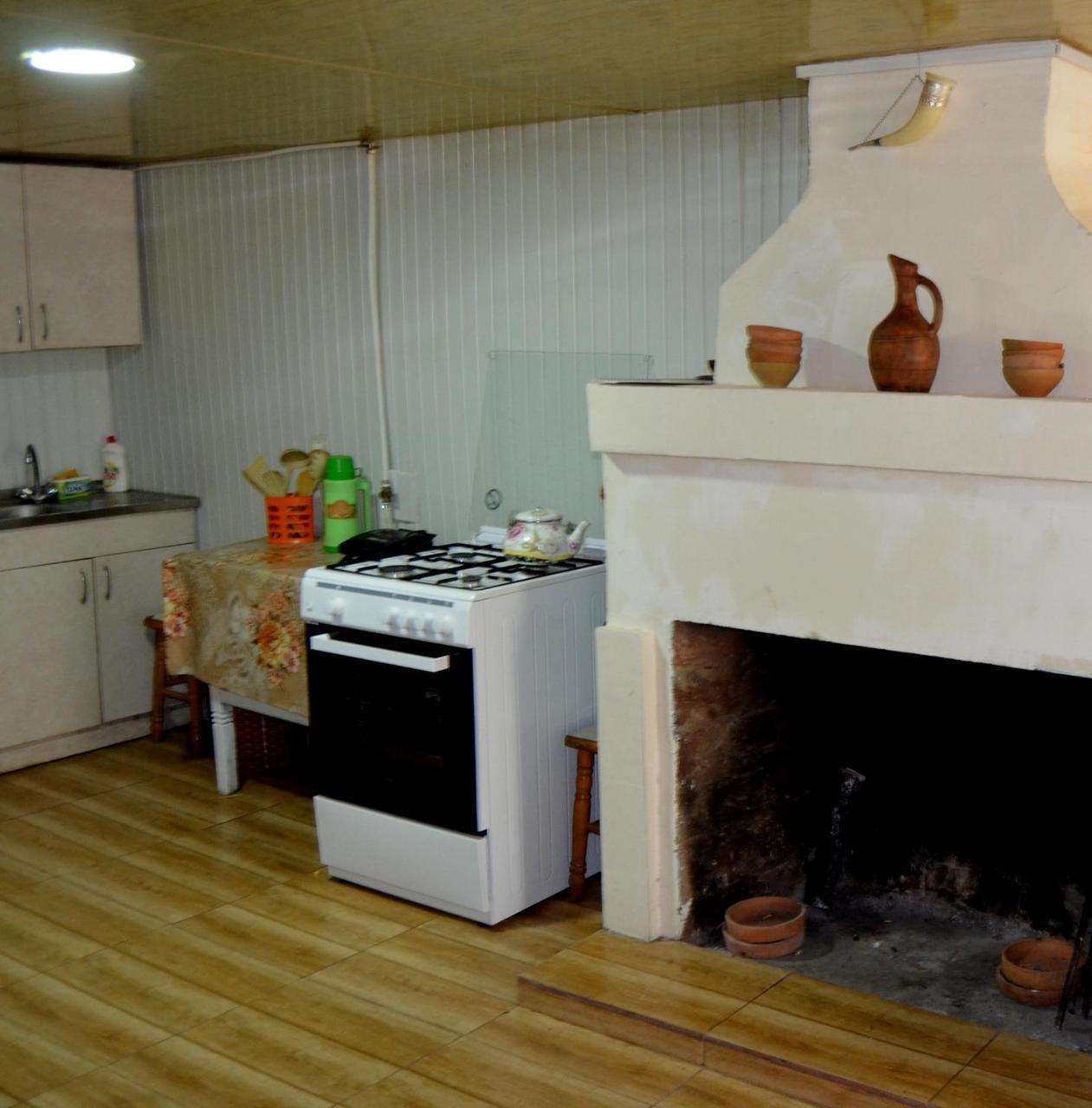 Nunu'S Guesthouse Tskaltubo Ngoại thất bức ảnh